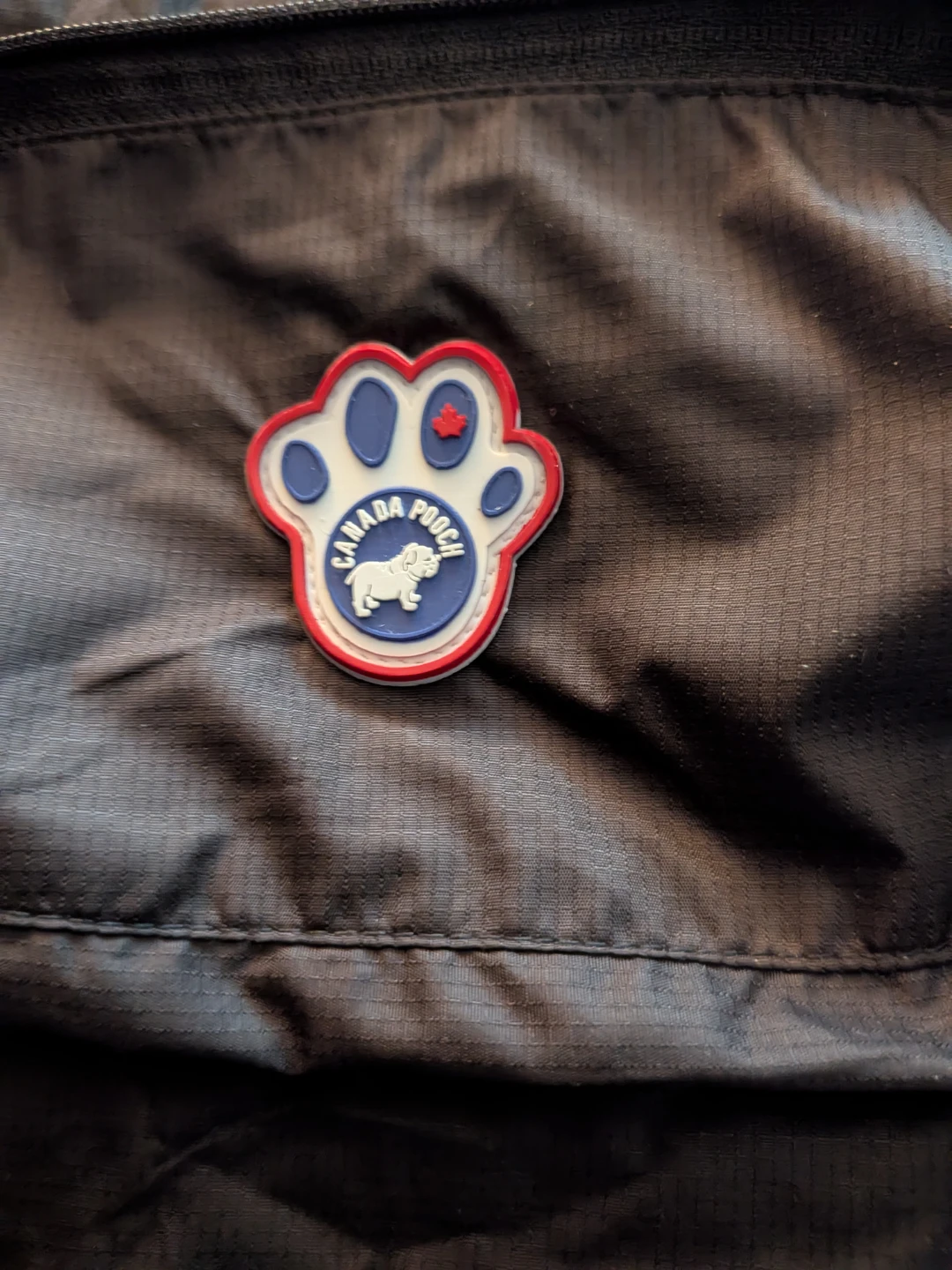 Canada Pooch Black Dog Raincoat Size 18 - photo 2