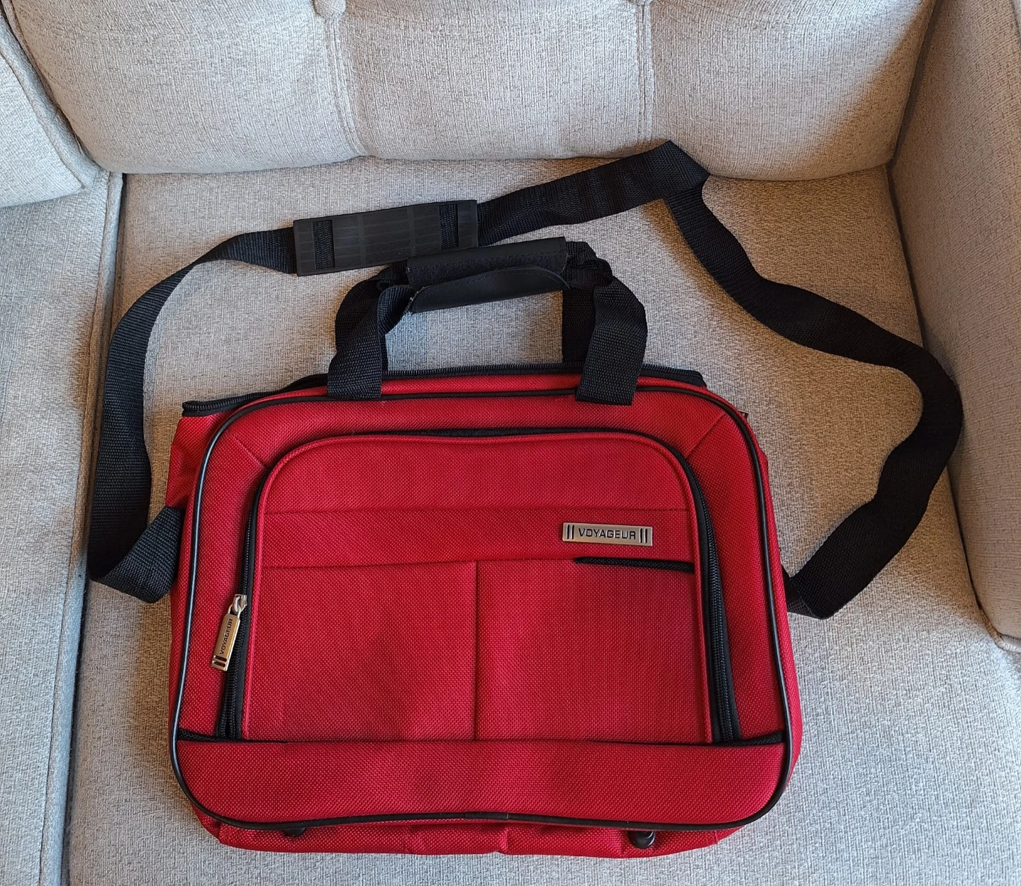 Voyager Carry On Tote Luggage / Bag