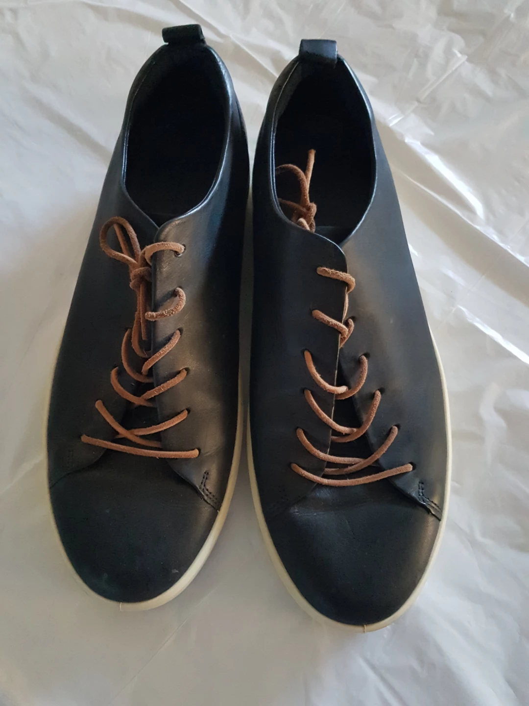 ECCO Black Leather Sneakers - US 11.5