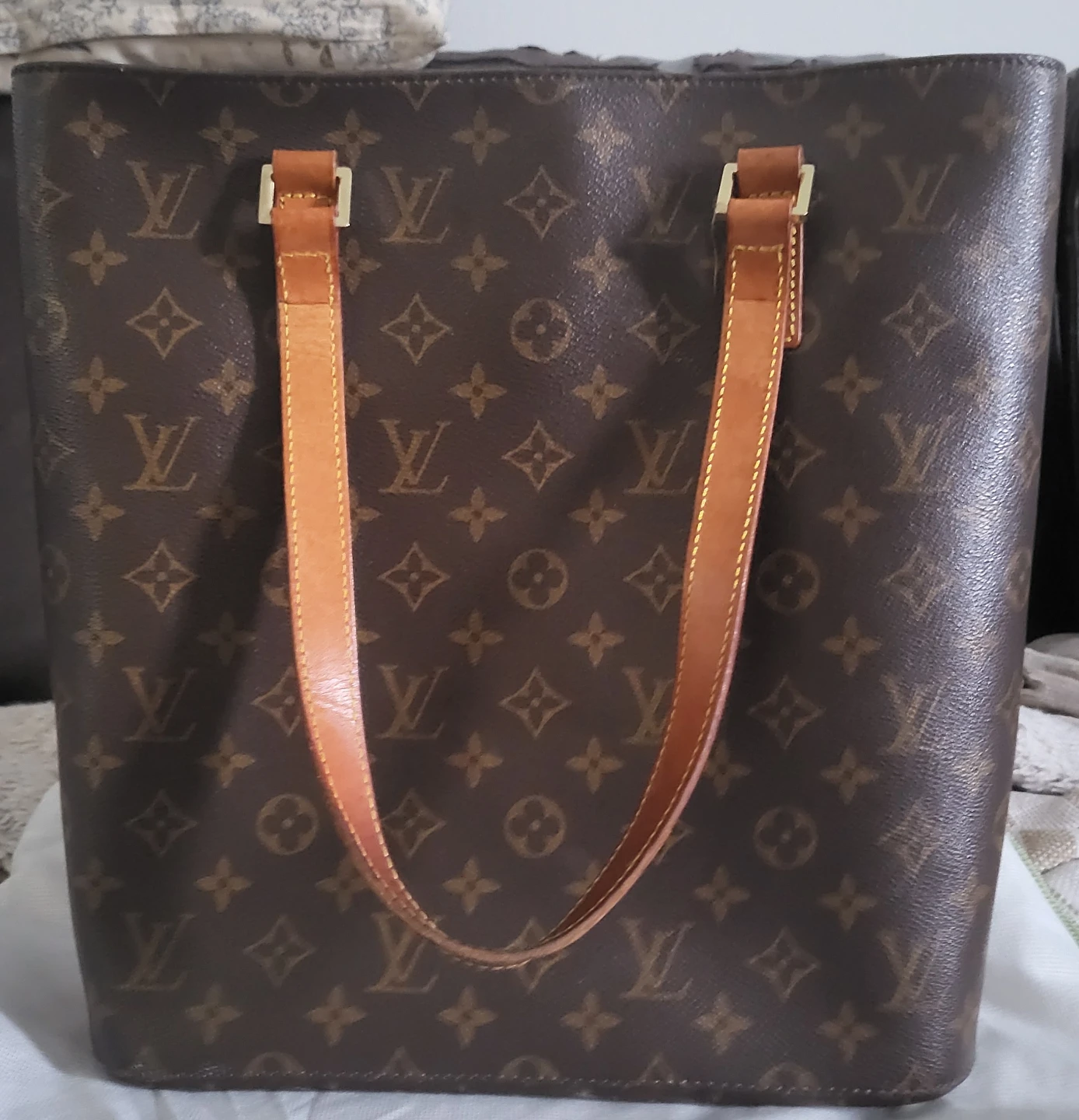 Louis Vuitton Monogram Tote Bag - photo 3