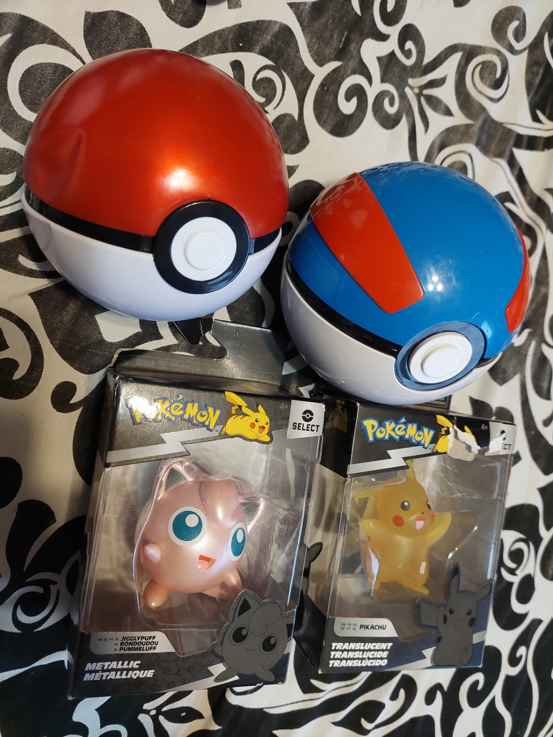 Pokemon Figures - Jigglypuff & Pikachu
