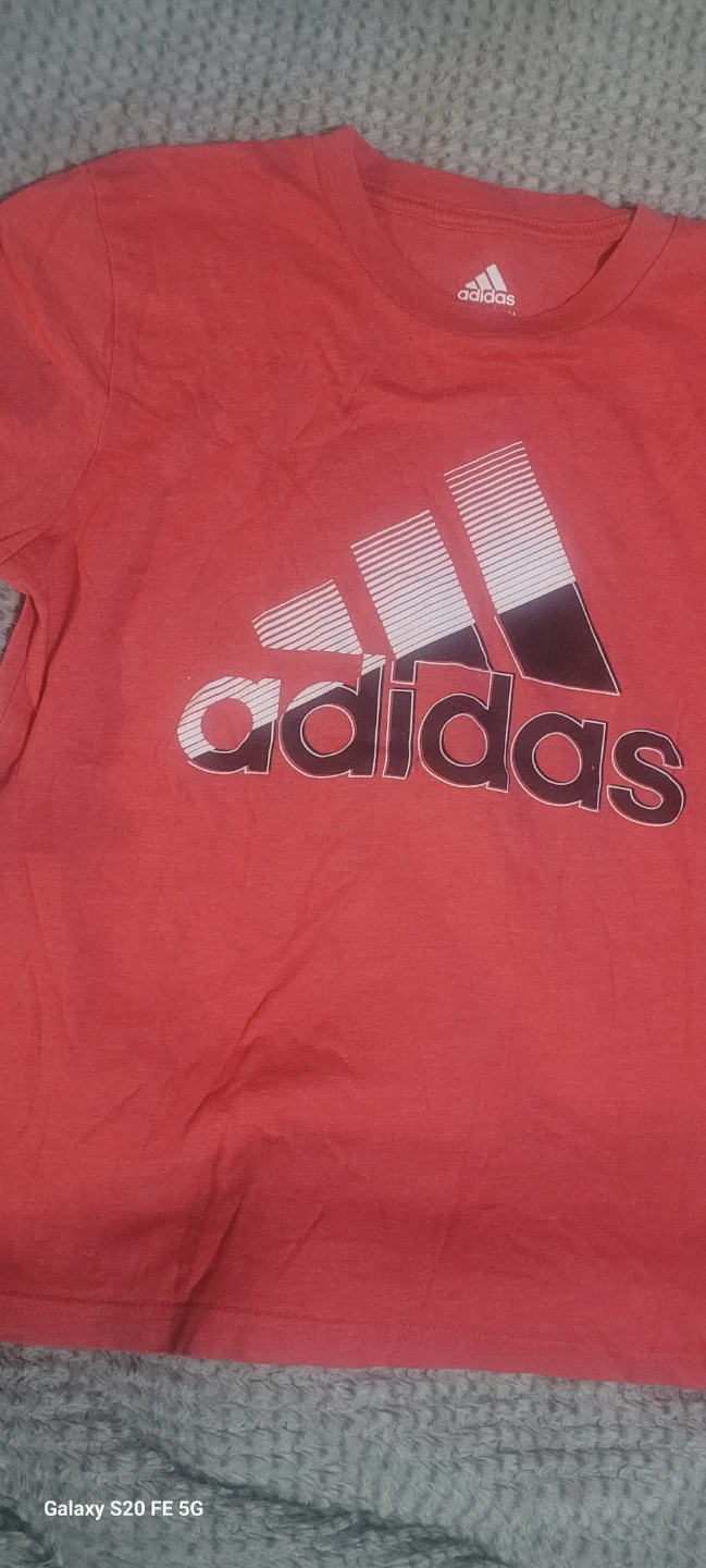 Adidas T-Shirt