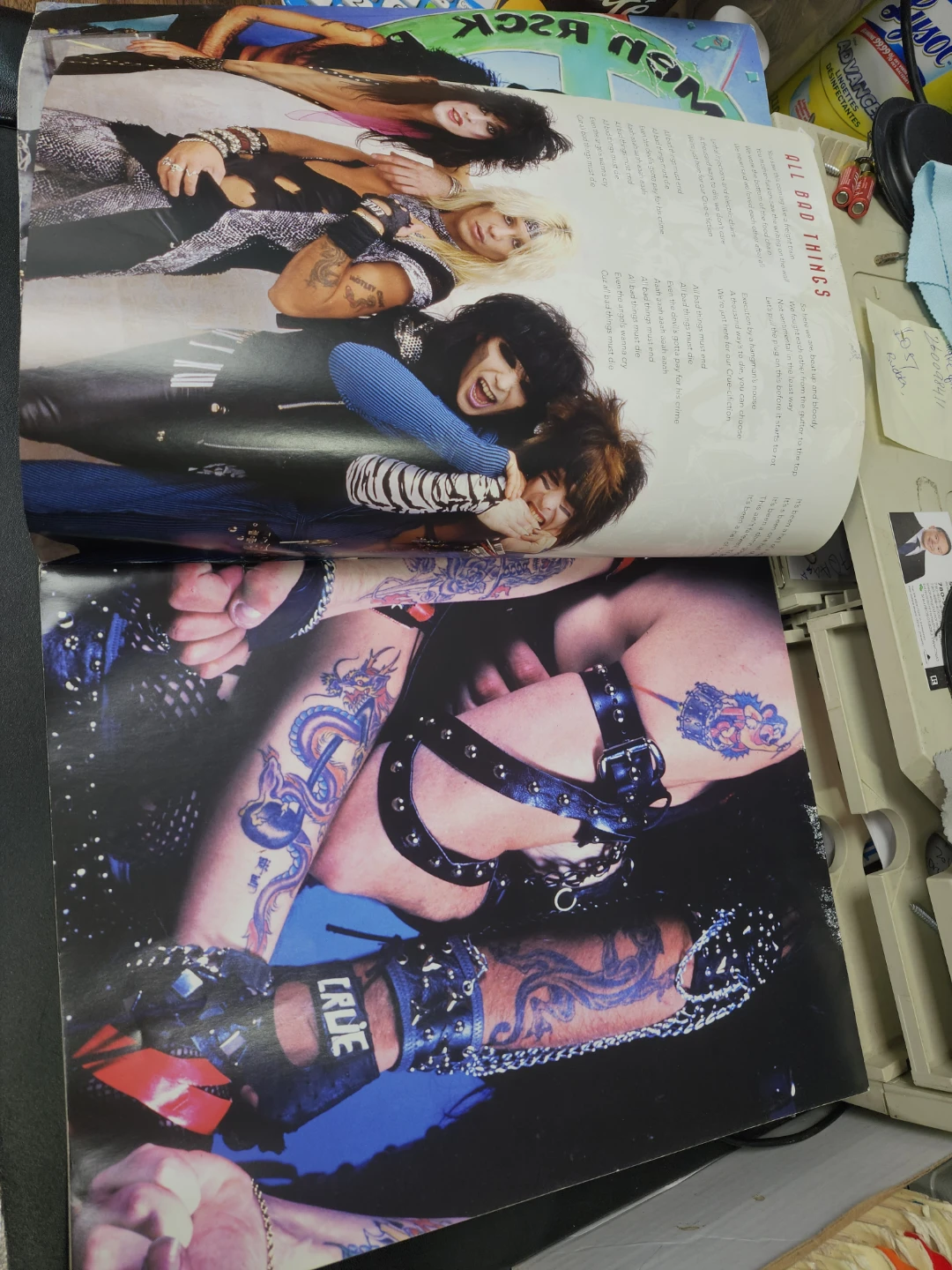 Mötley Crüe The Final Tour Program Book - photo 3