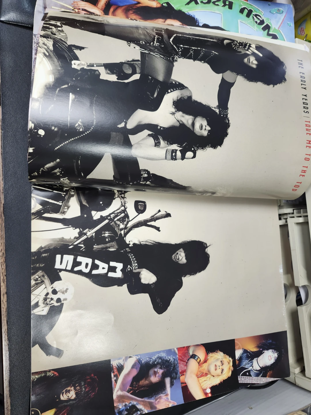 Mötley Crüe The Final Tour Program Book - photo 4