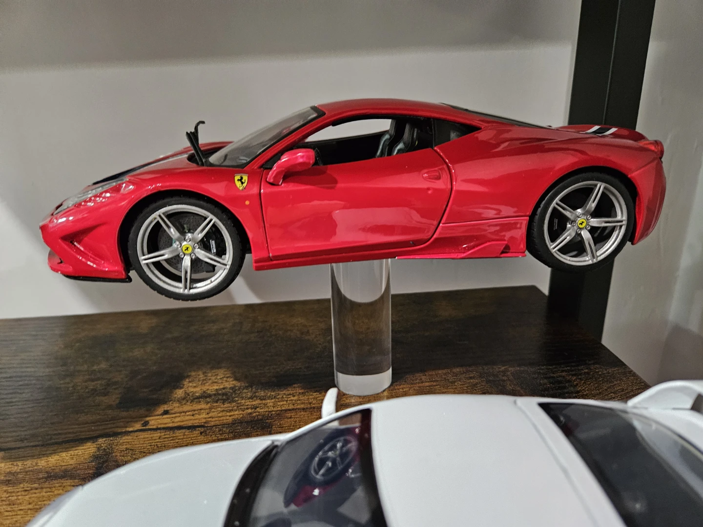 1/18 Ferrari 458 Speciale die-cast model car