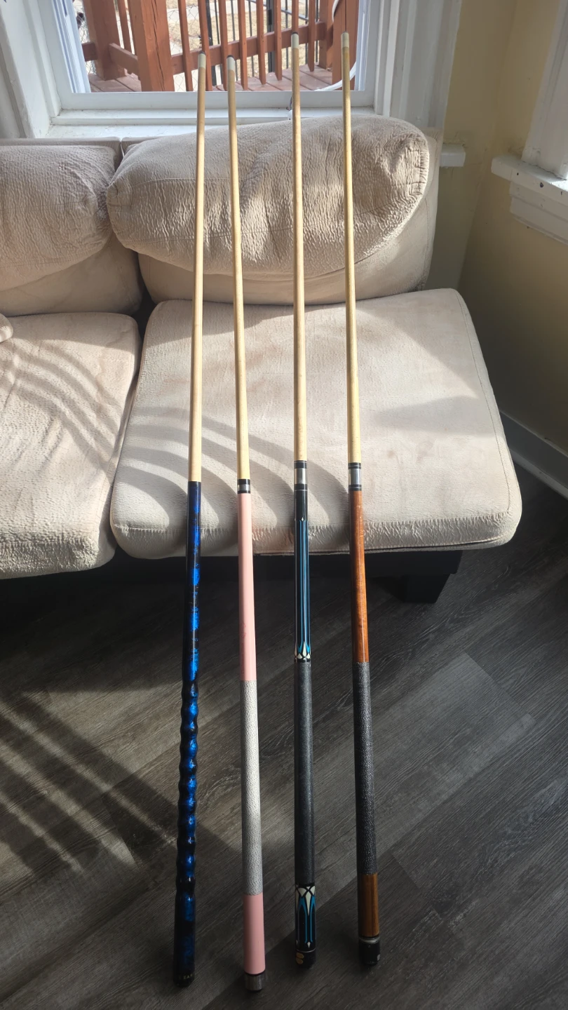 Billiard Pool Cues - Set of 5