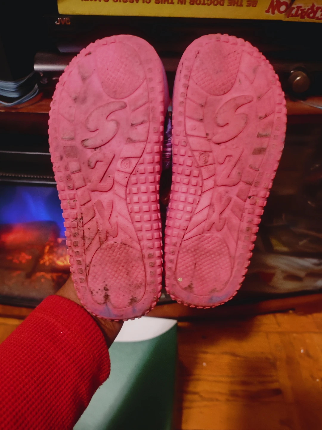 Kids Purple & Pink Water Shoes Sandals Size 31 or 13/13.5 - photo 3