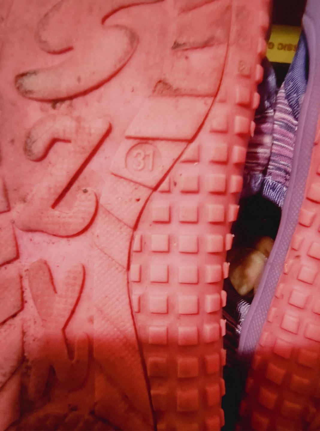 Kids Purple & Pink Water Shoes Sandals Size 31 or 13/13.5 - photo 4