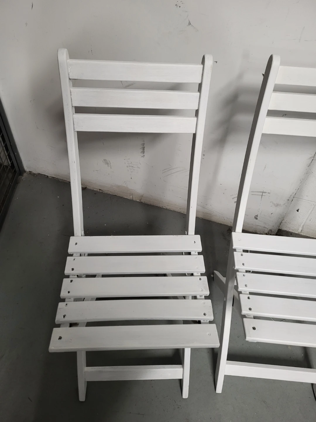 White Folding Chairs - Set of 2 - photo 2