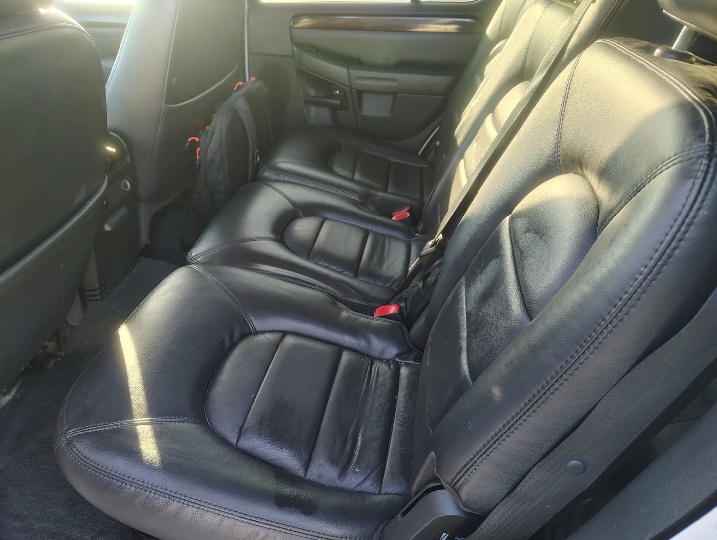 2004 Ford Explorer Limited - photo 5