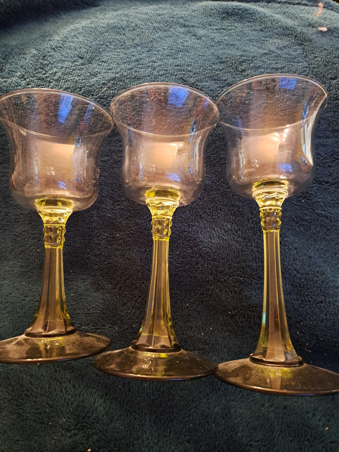 Set of 3 Green Glass Goblets - photo 2