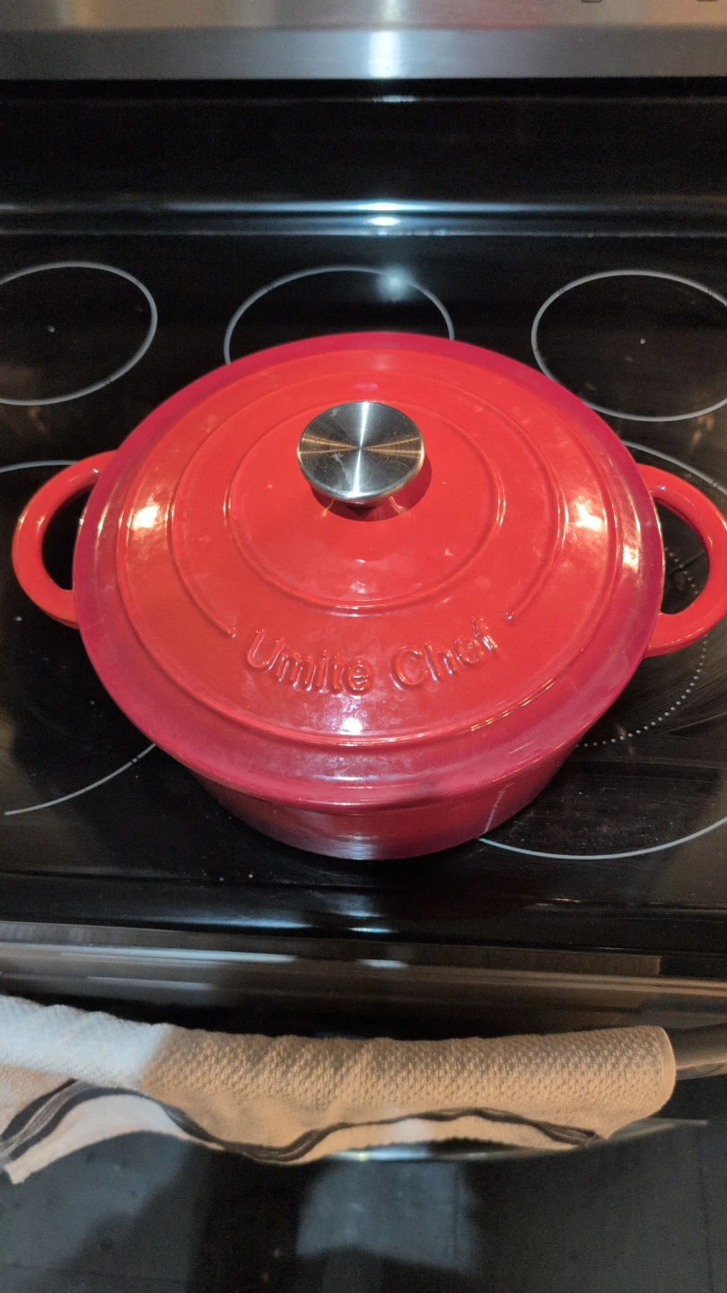 Unite Chef Red Dutch Oven with Lid