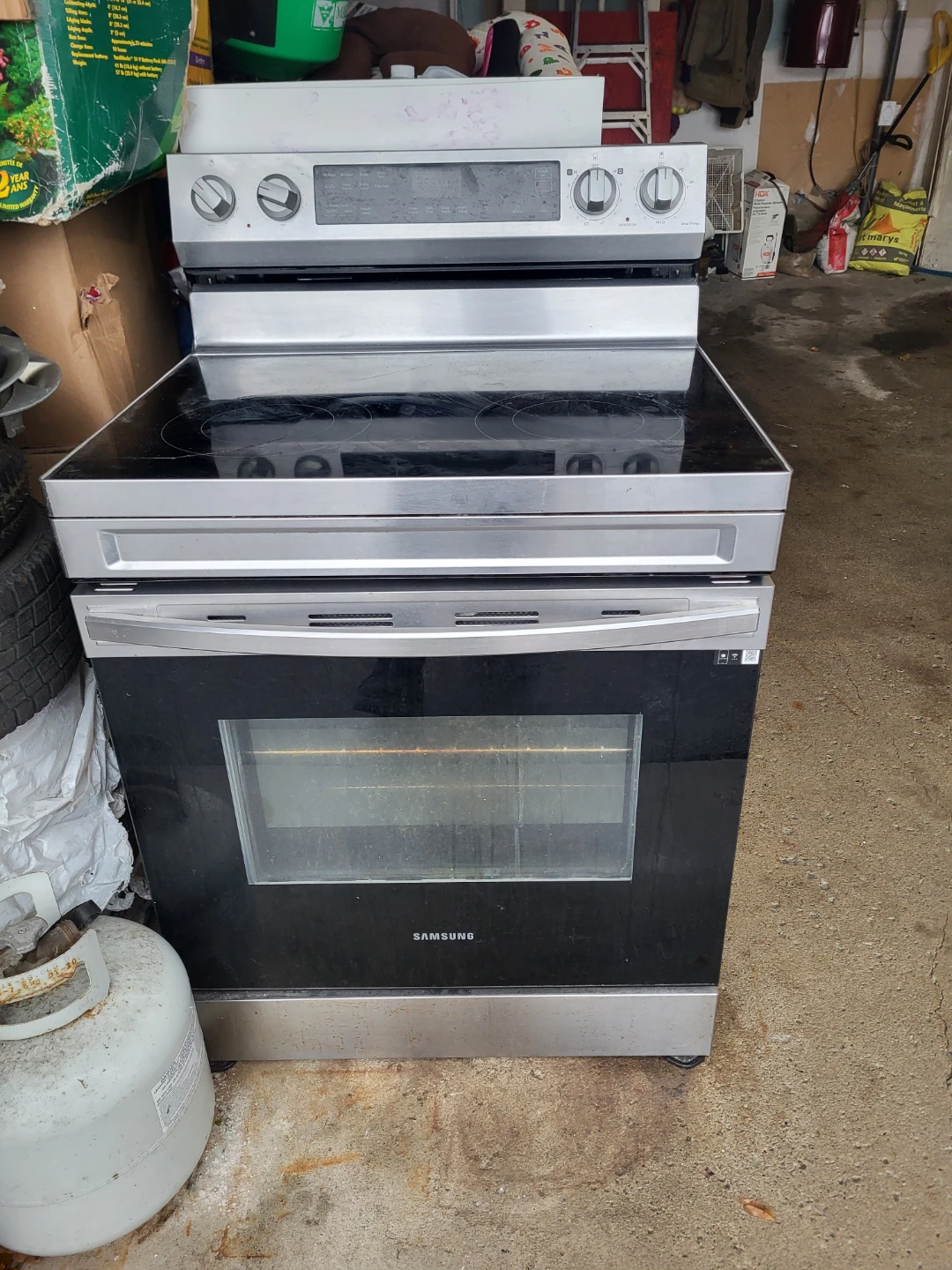 Samsung Electric Range with Smooth Cooktop - photo 3