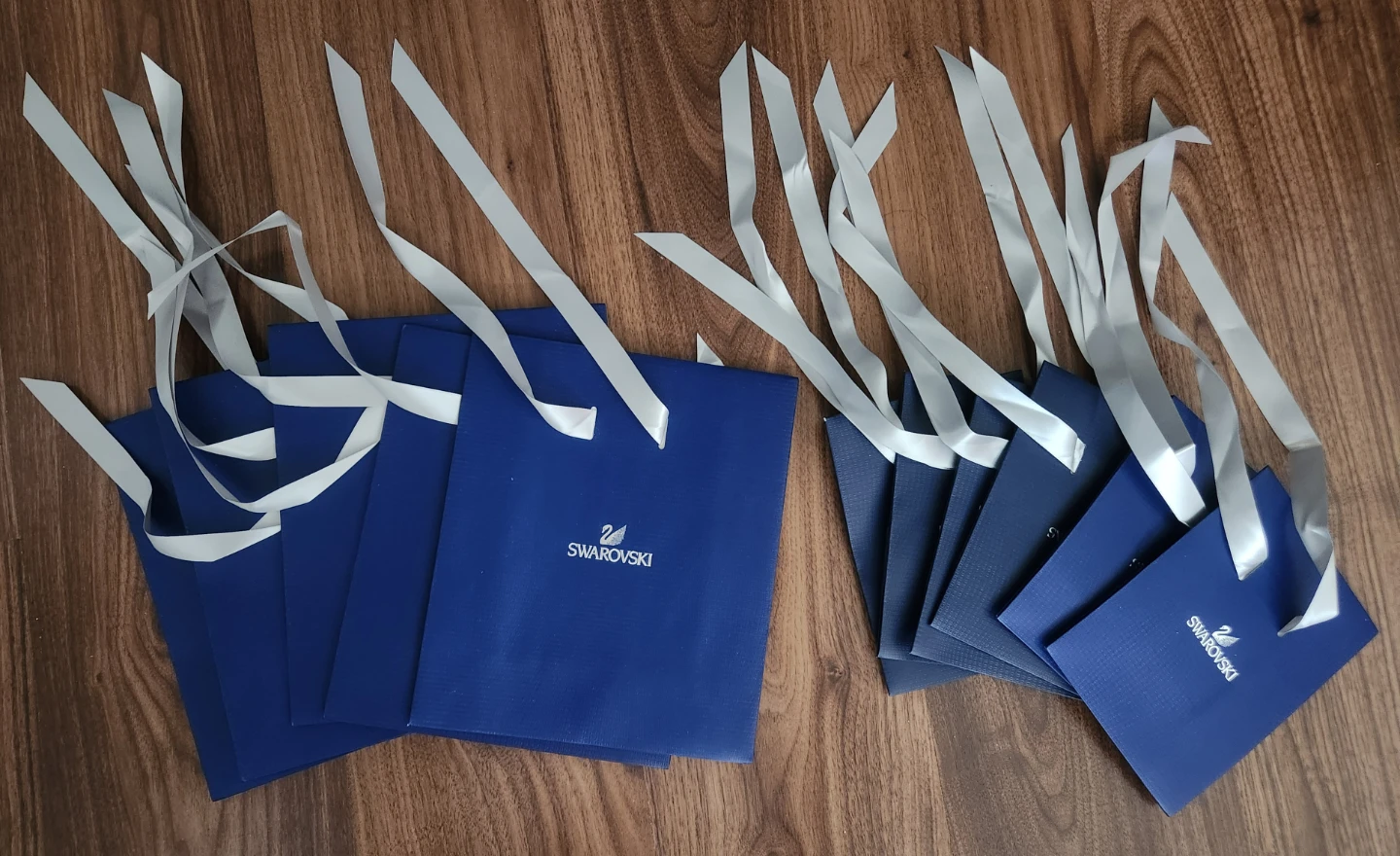 Swarovski Gift Bags with Ribbons– 11 pcs (2 sizes)