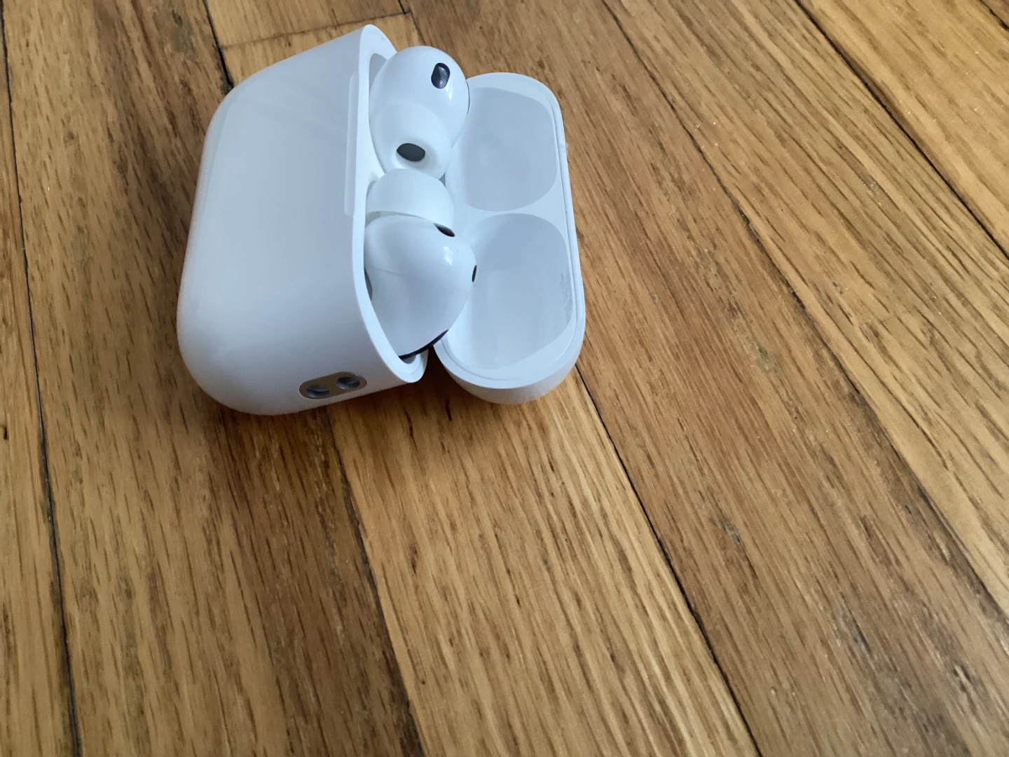 Apple AirPods Pro - photo 4