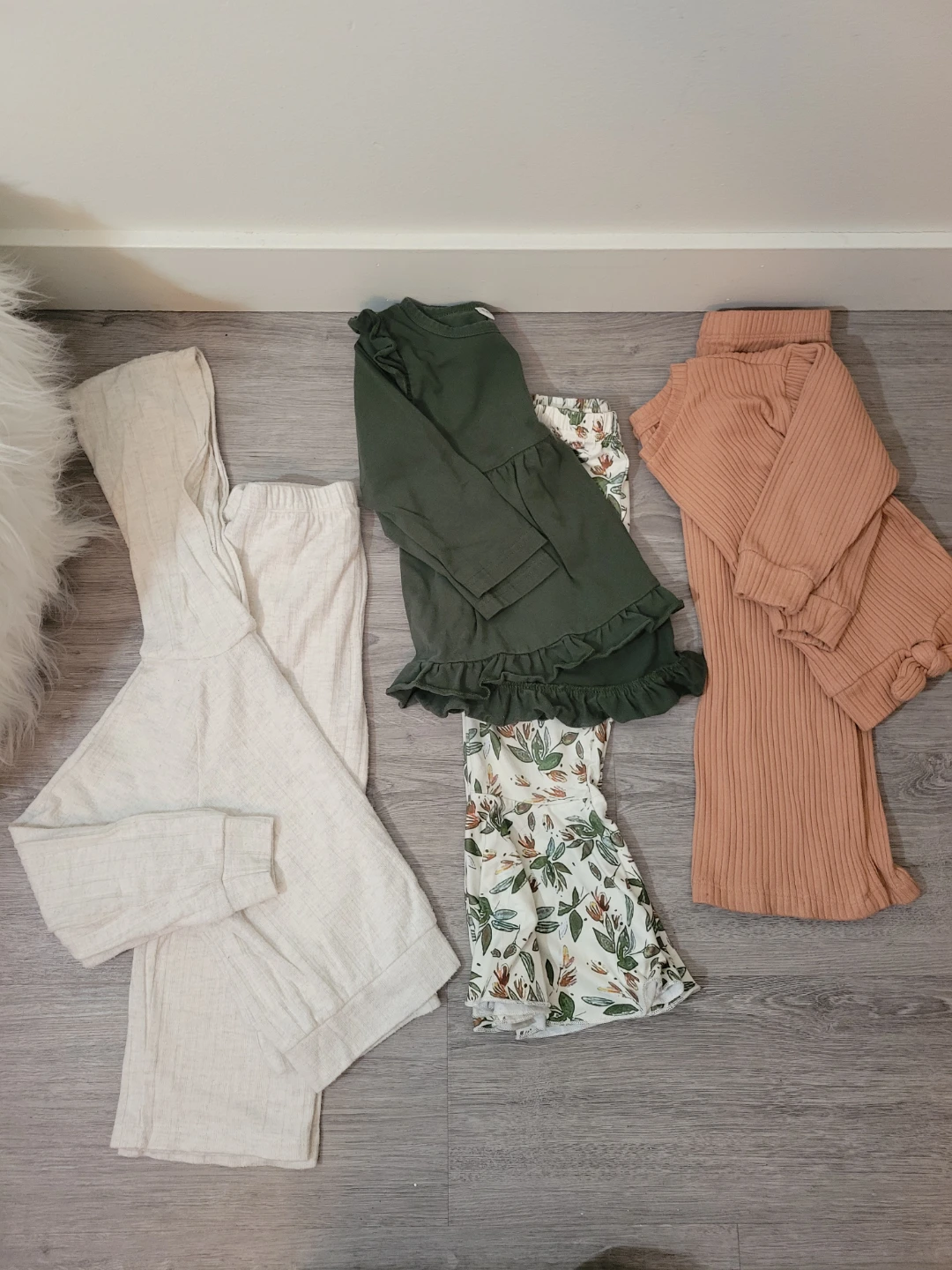 Girls Clothing Bundle - 3T to 5T - photo 2