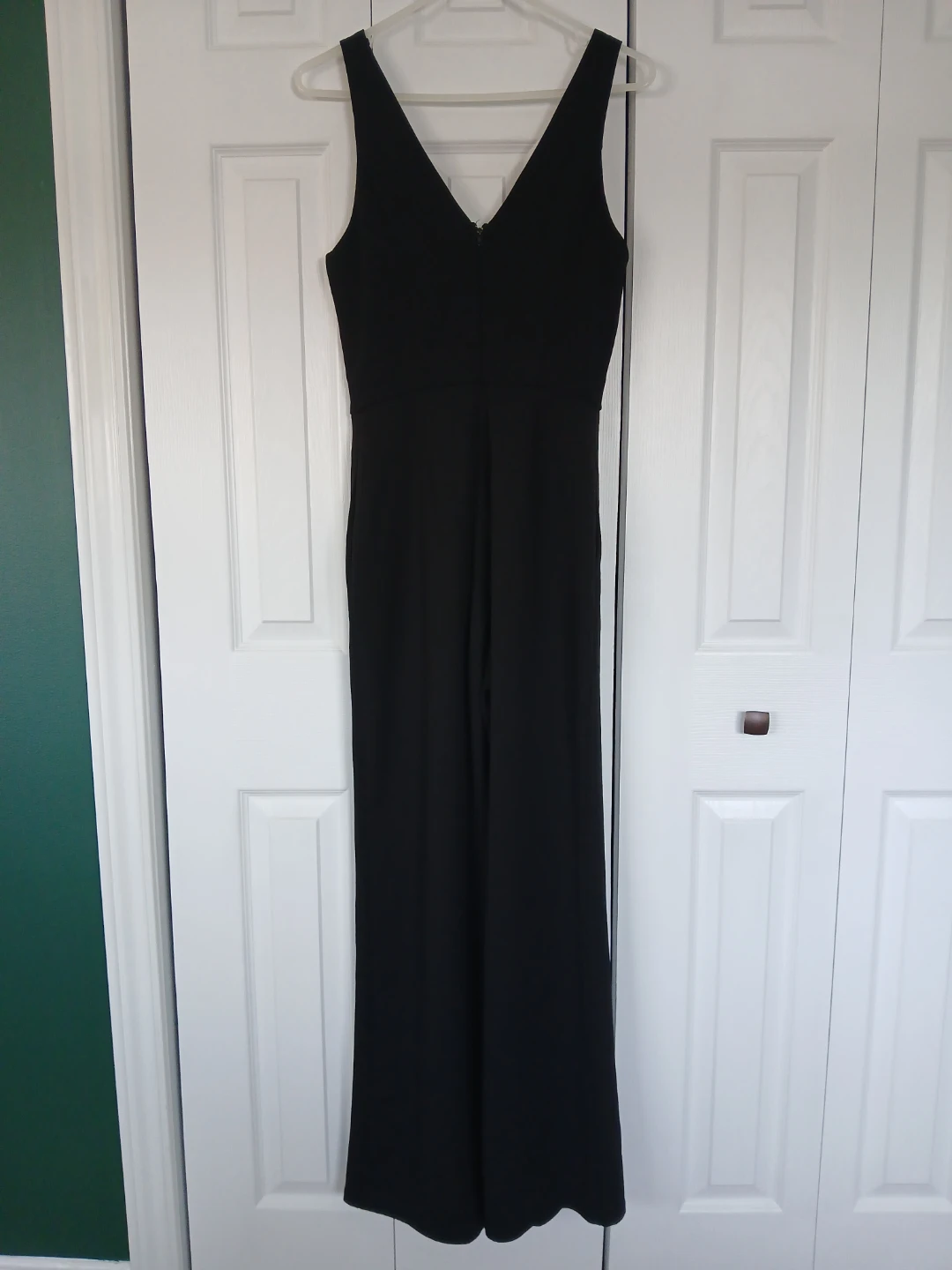 Gorgeous Black V-Neck Jumpsuit Size M - photo 2