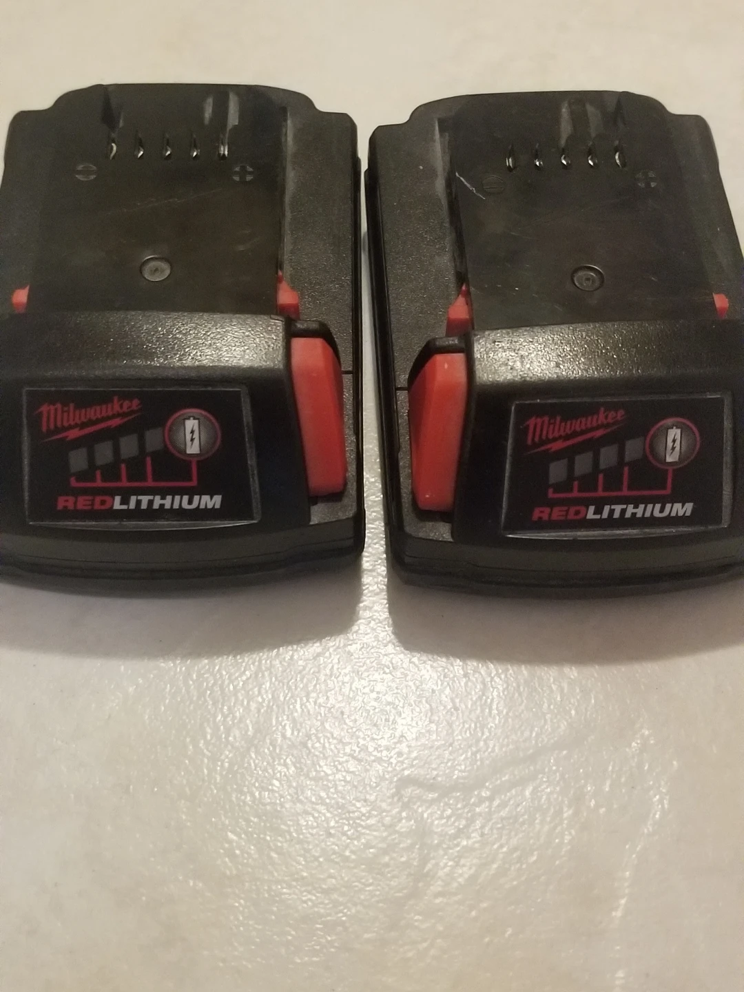 Milwaukee Battery Pack for parts - photo 2