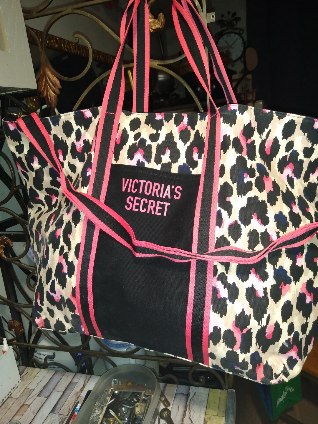 Beautiful Victoria's secret's large tote brand new - photo 4