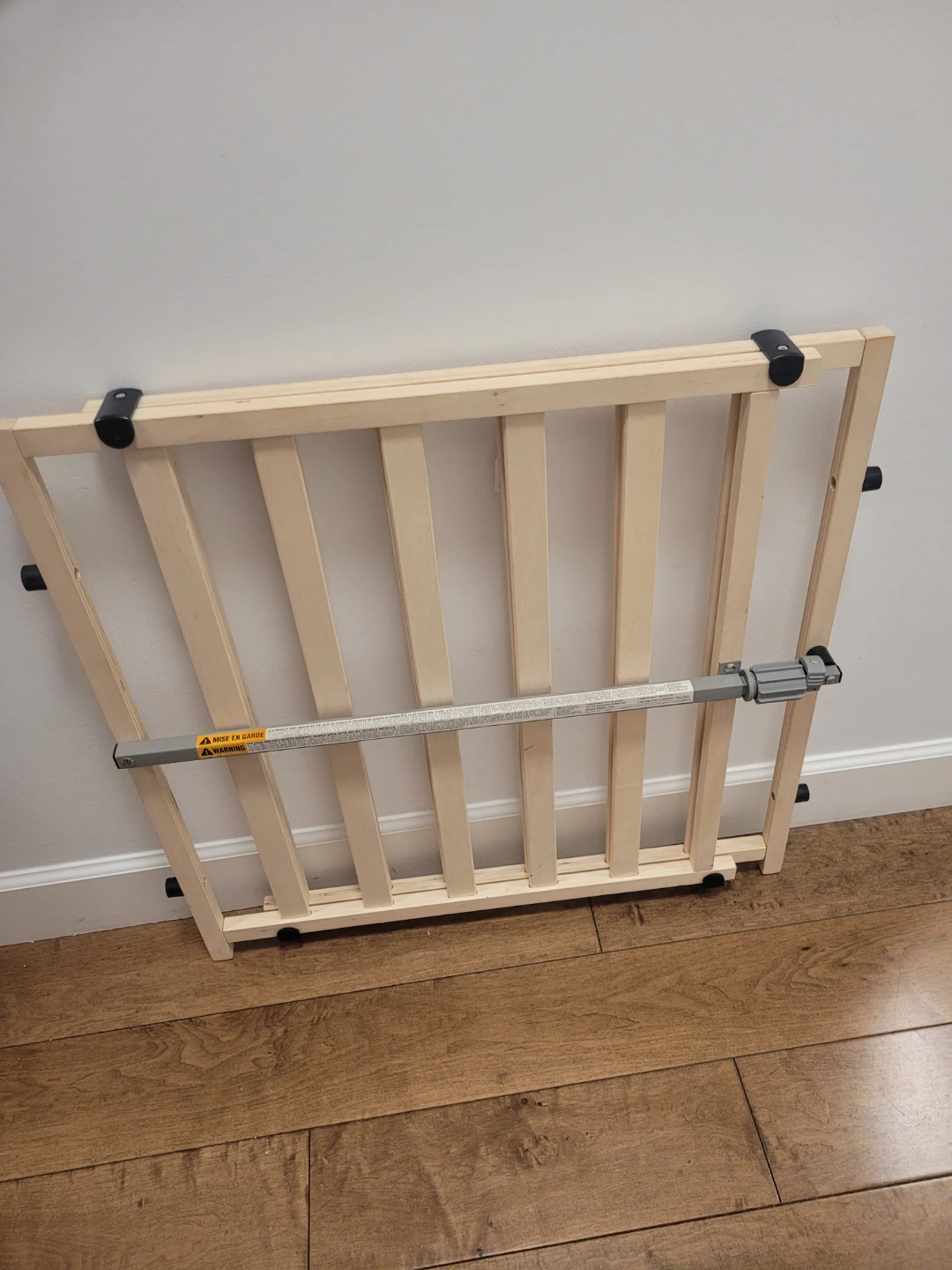 Top Paw Expandable Wooden Dog Gate