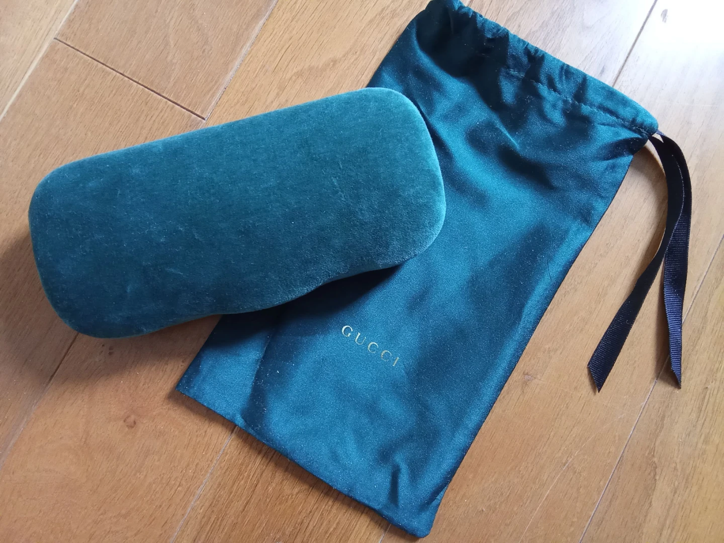 Gucci Sunglasses Case and Pouch - photo 2
