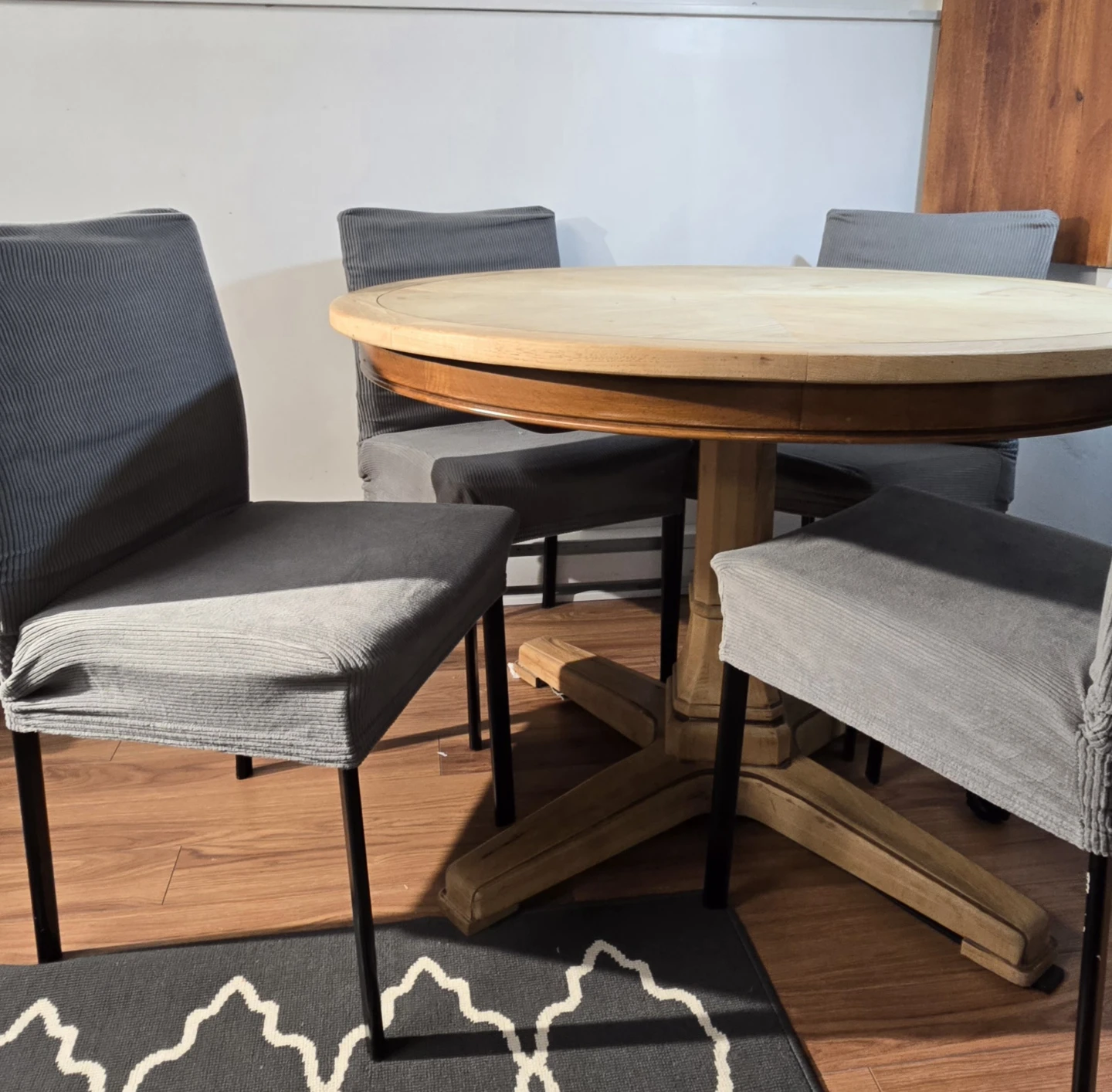 Round Dining Table with 4 Chairs - photo 2