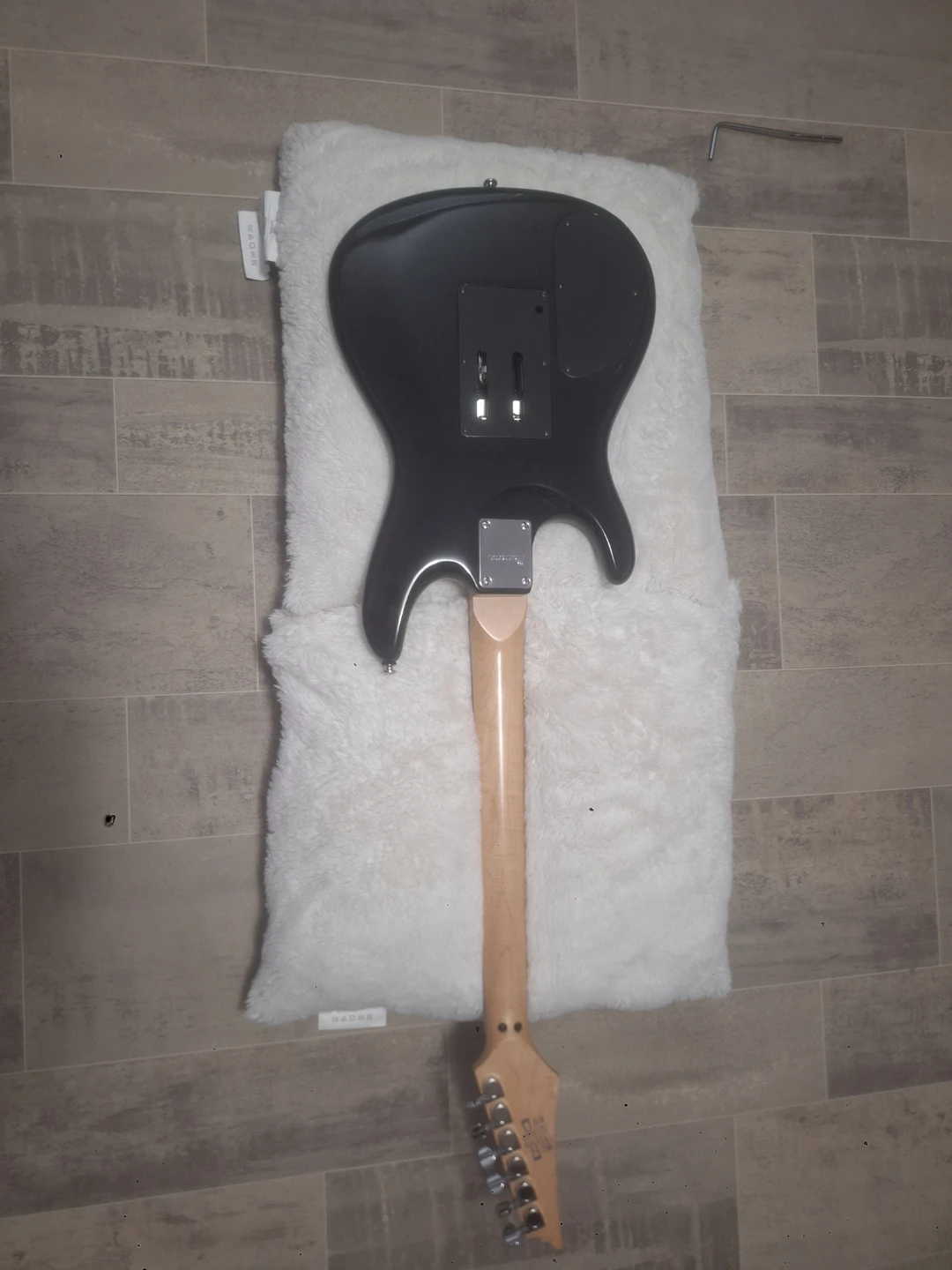Ibanez JS100 custom - photo 2