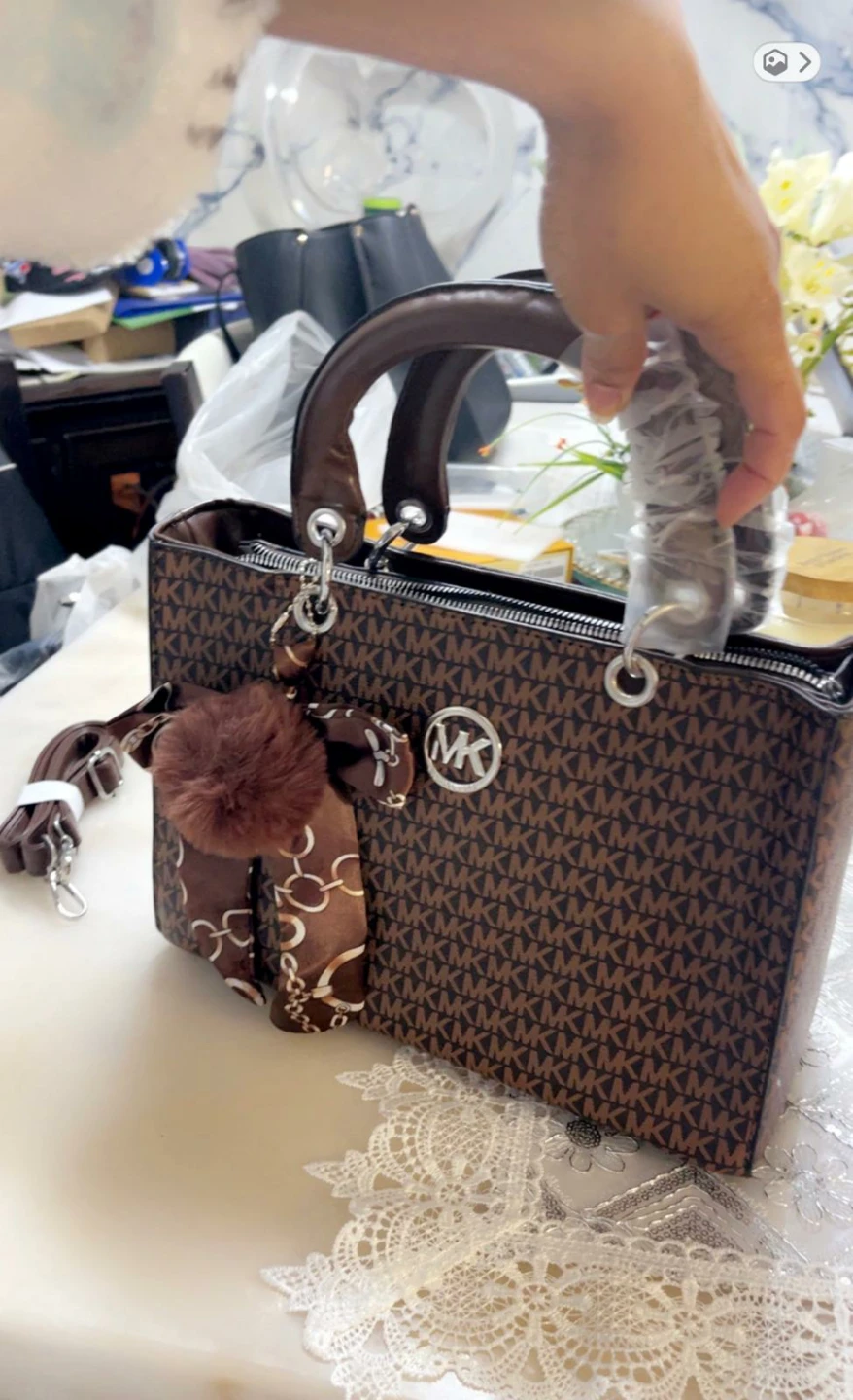 Michael Kors Tote Bag - Brown MK Signature - photo 3