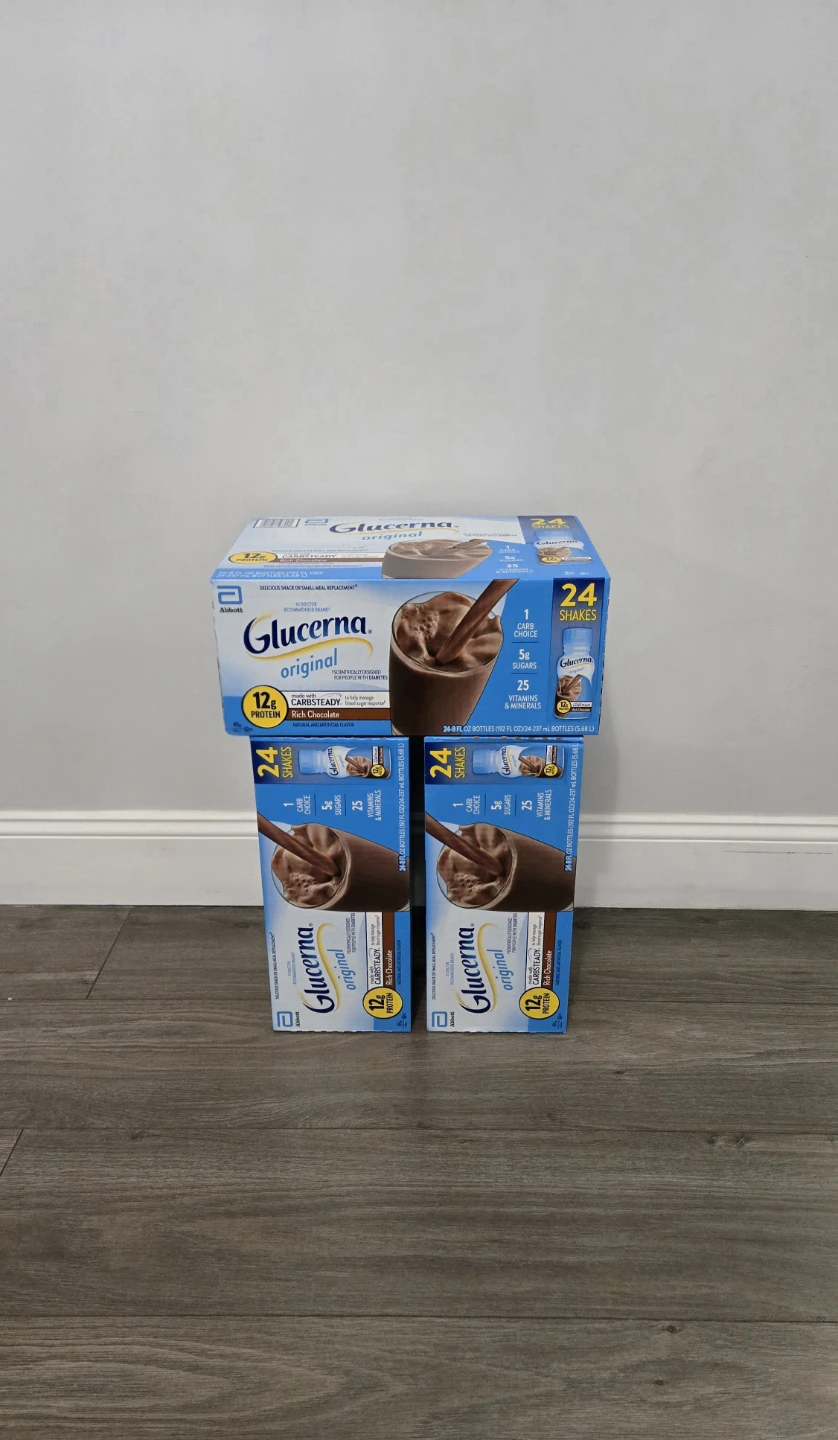 Glucerna Original Rich Chocolate Protein Shakes - 24 Count