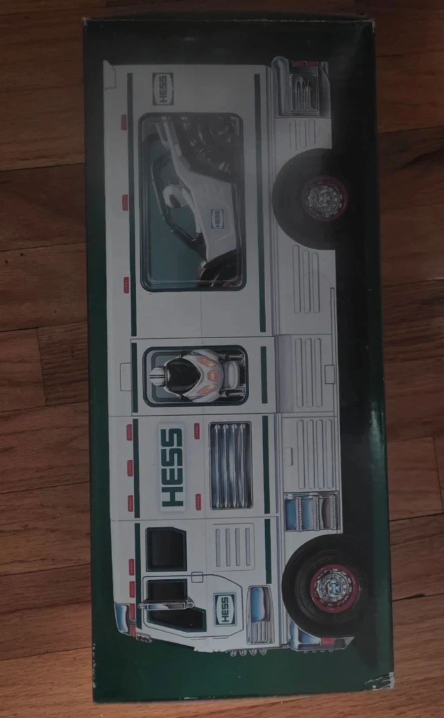 Hess 2018 RV and Motor Home Toy Truck with Trailer - photo 4
