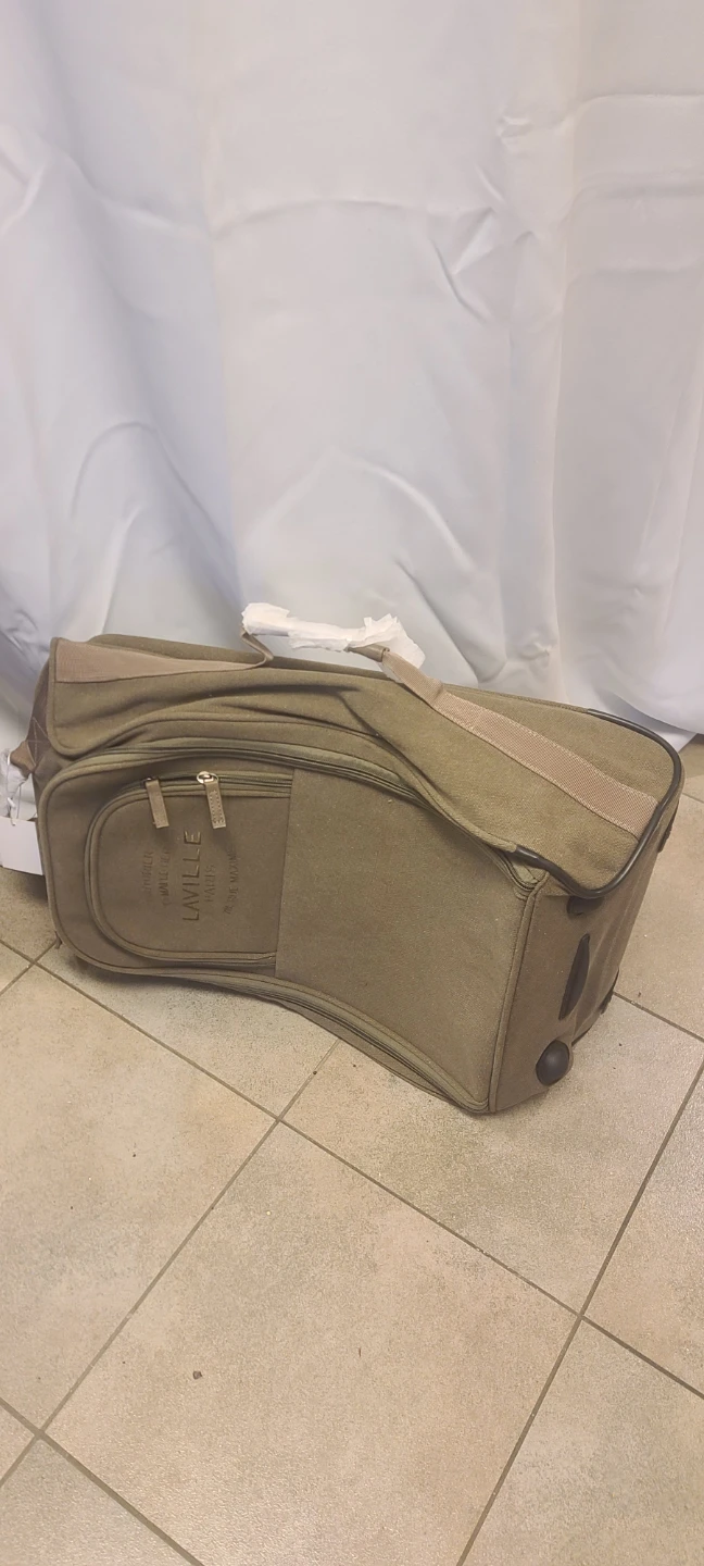 LaVille Rolling Travel Bag - photo 2