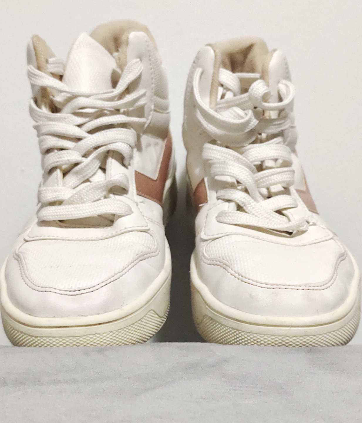LC Waikiki White & Rose Gold High Top Sneakers - EUR 37 - photo 2