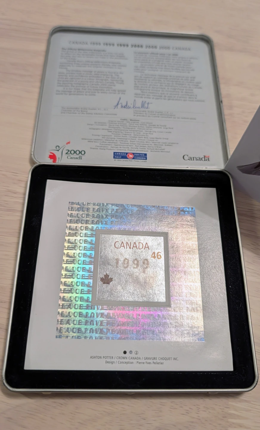 Canada 2000 Dove Stamp & Souvenir Tin - photo 2