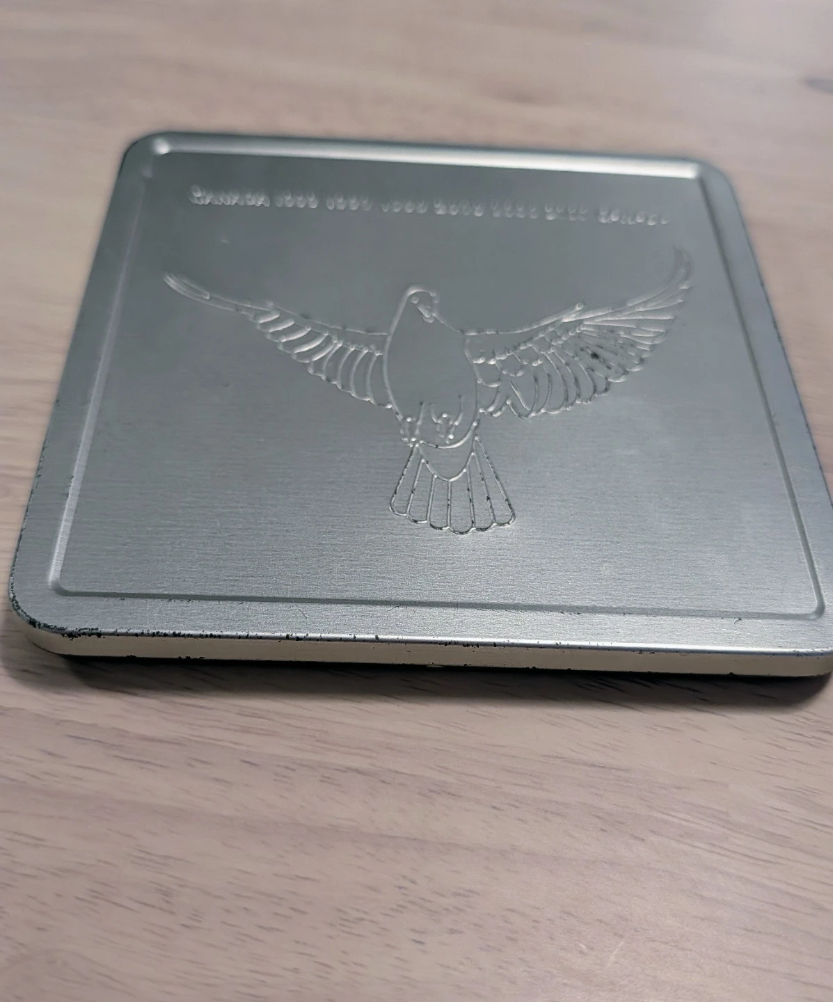 Canada 2000 Dove Stamp & Souvenir Tin - photo 3
