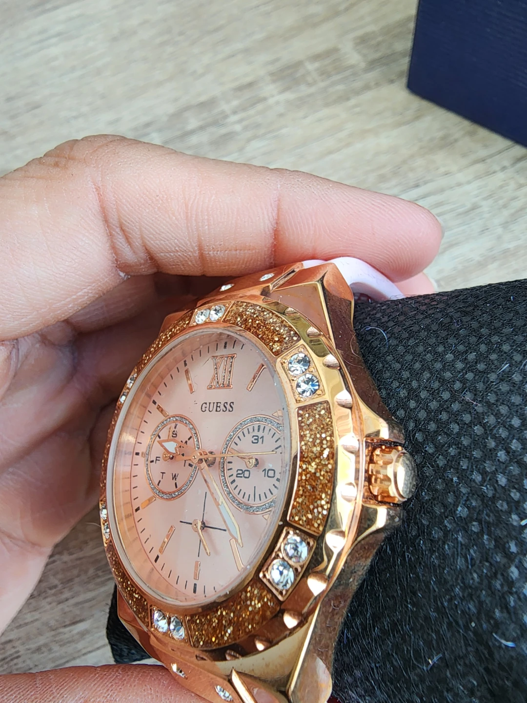 GUESS Rose Gold Crystal Watch - photo 3