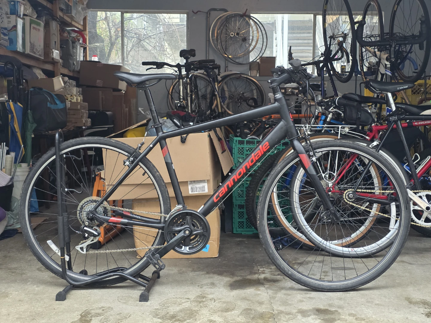 2018 Cannondale Quick 8 Hybrid Bike