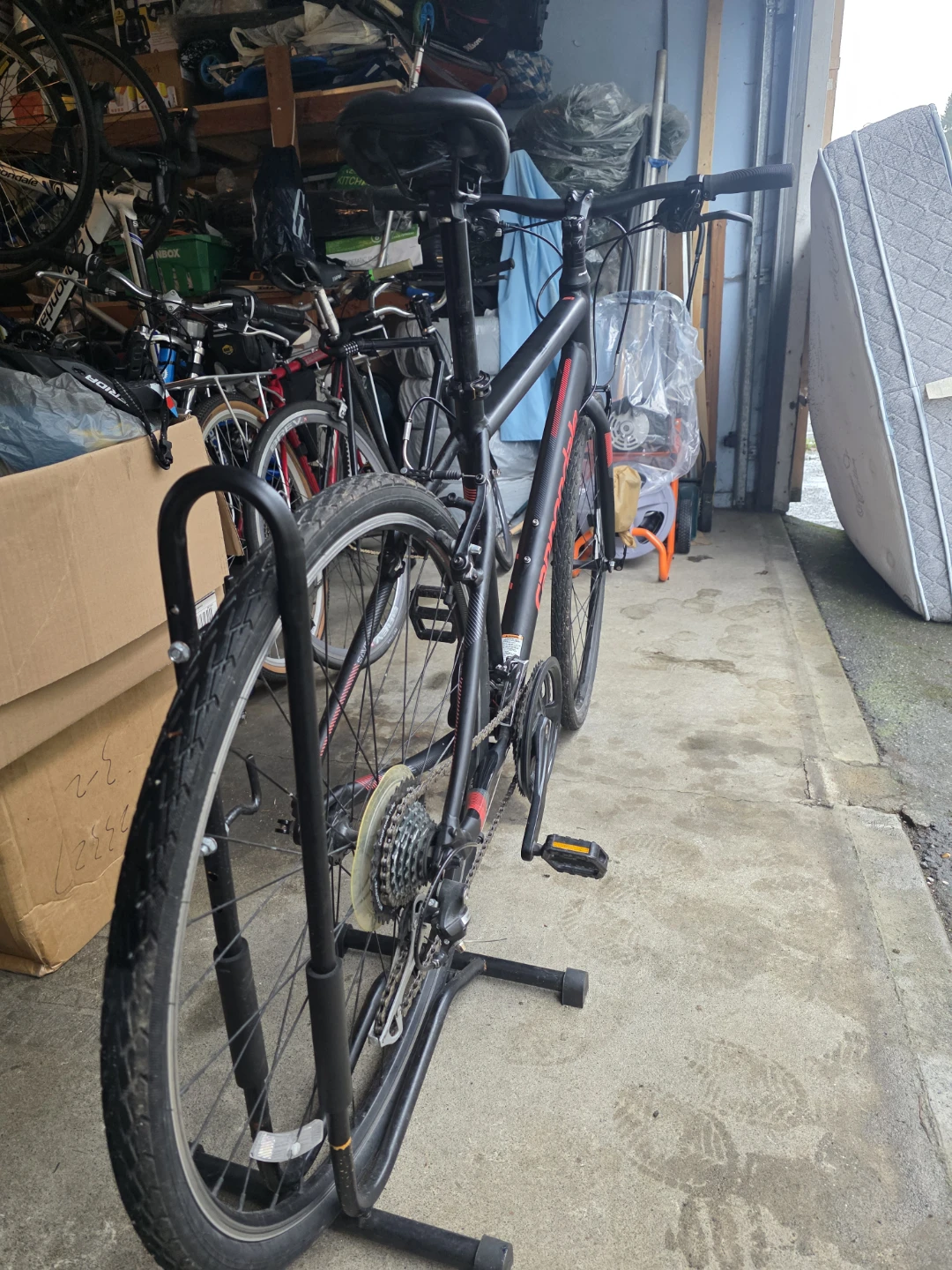 2018 Cannondale Quick 8 Hybrid Bike - photo 5