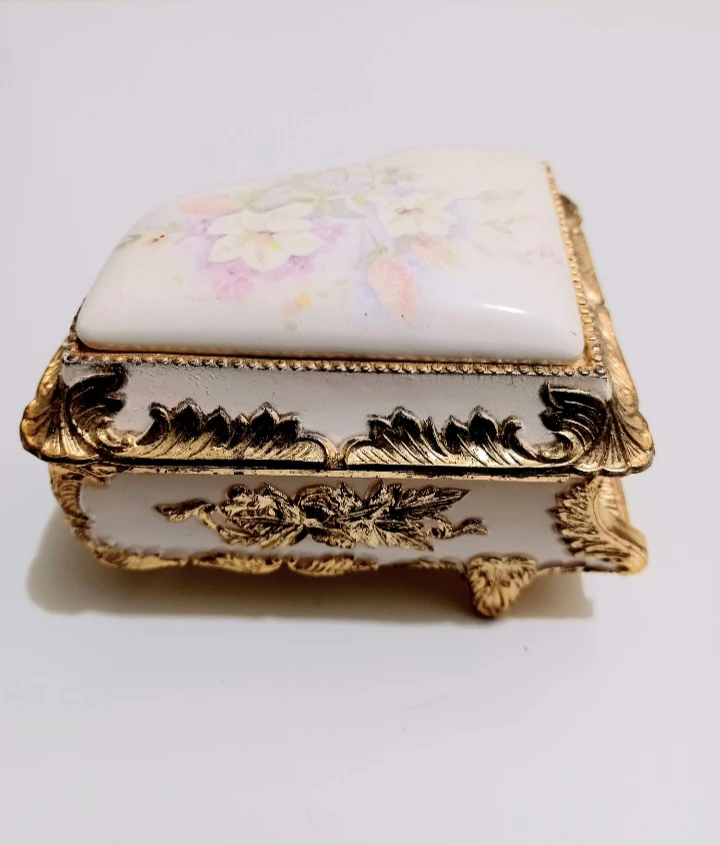 Rare Floral Enamel Sankyo Piano Jewelry Box - photo 2
