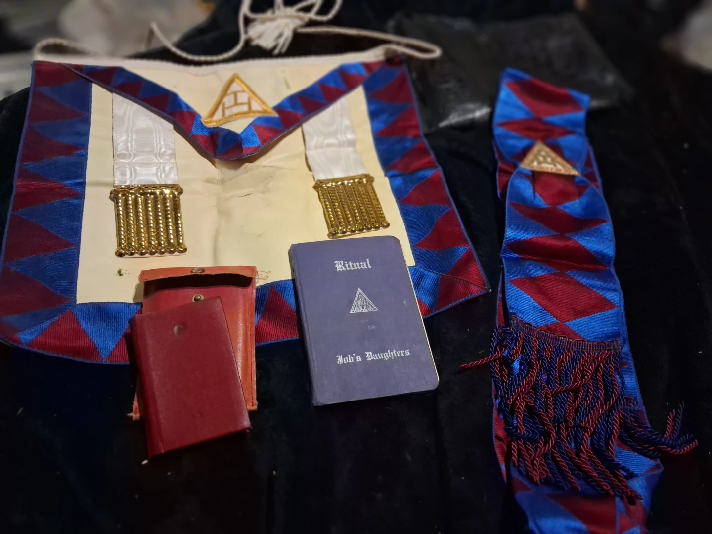 Job's Daughters Ritual and Masonic Regalia Set - photo 2