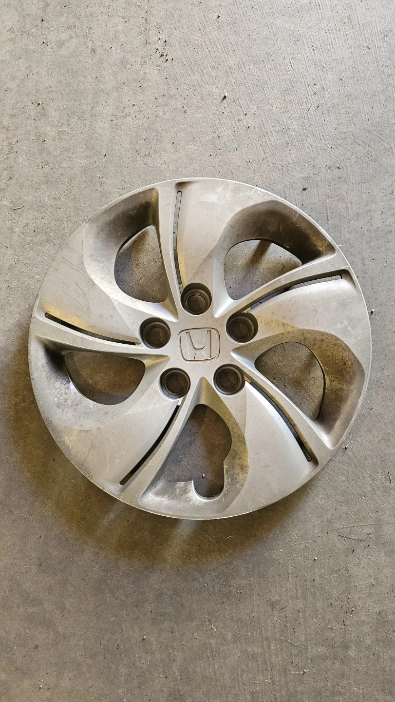 Set of 4 Honda Rims & Hubcaps - photo 3