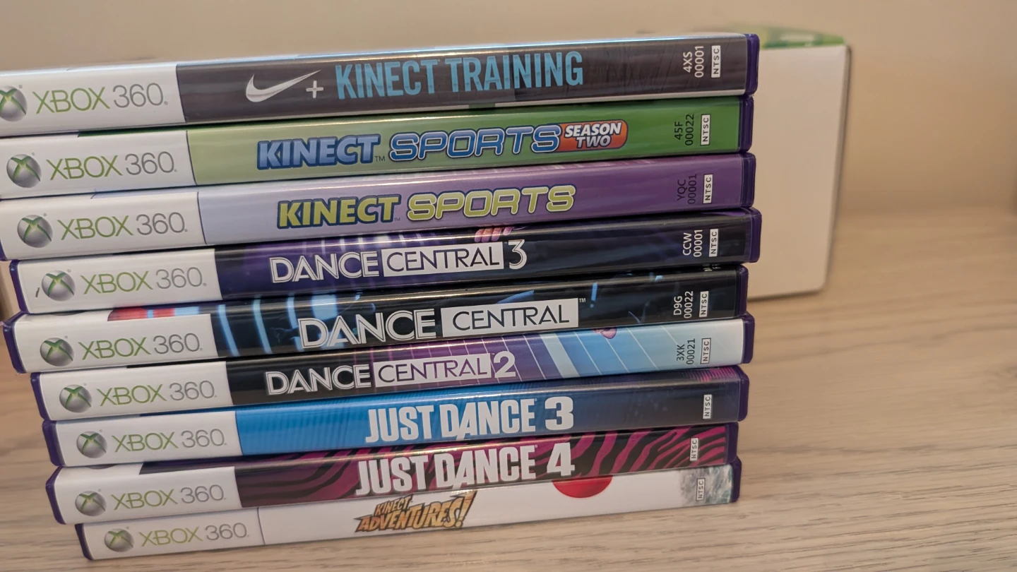 Xbox 360 Kinect Sensor with Kinect Adventures Game - photo 2