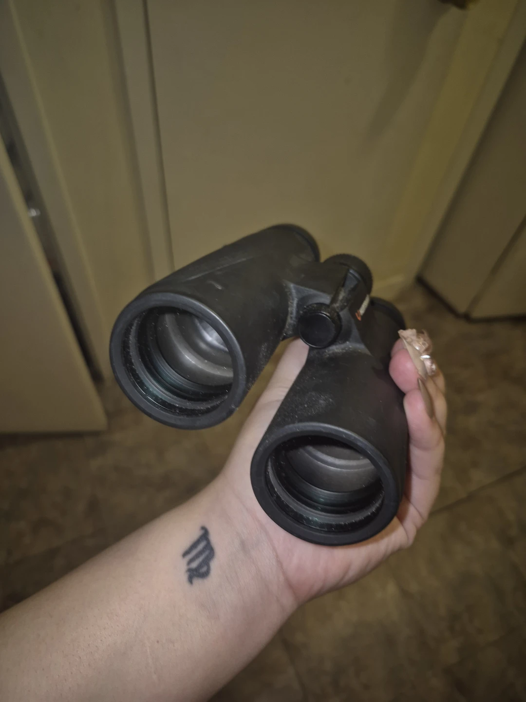HUNT SHIELD 10x42 Binoculars