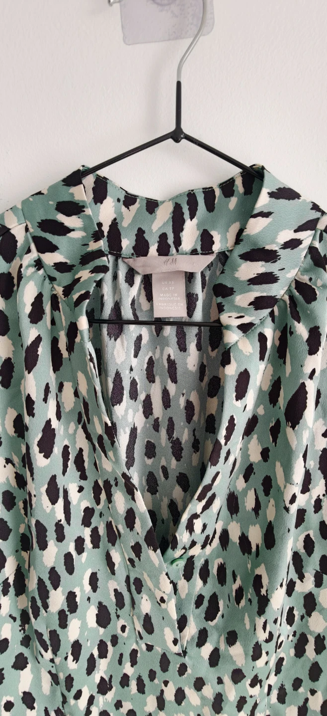 H&M Women's Green Leopard Print Midi Dress - photo 3