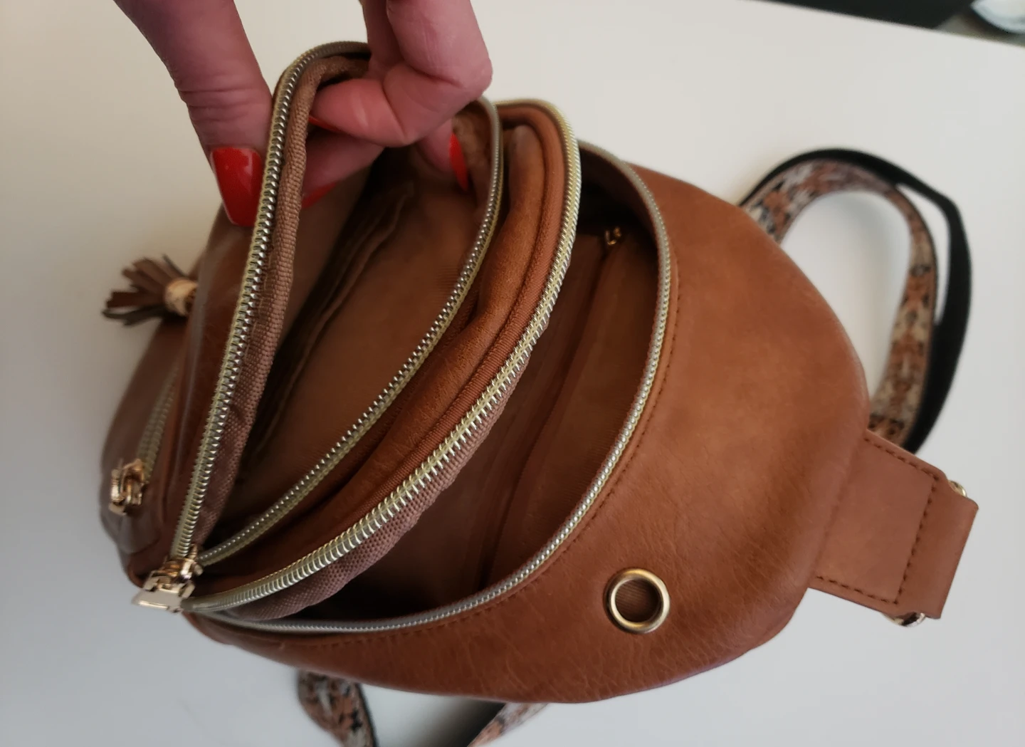 Brown Faux Leather Crossbody Bagwith Embroidered Strap - photo 3
