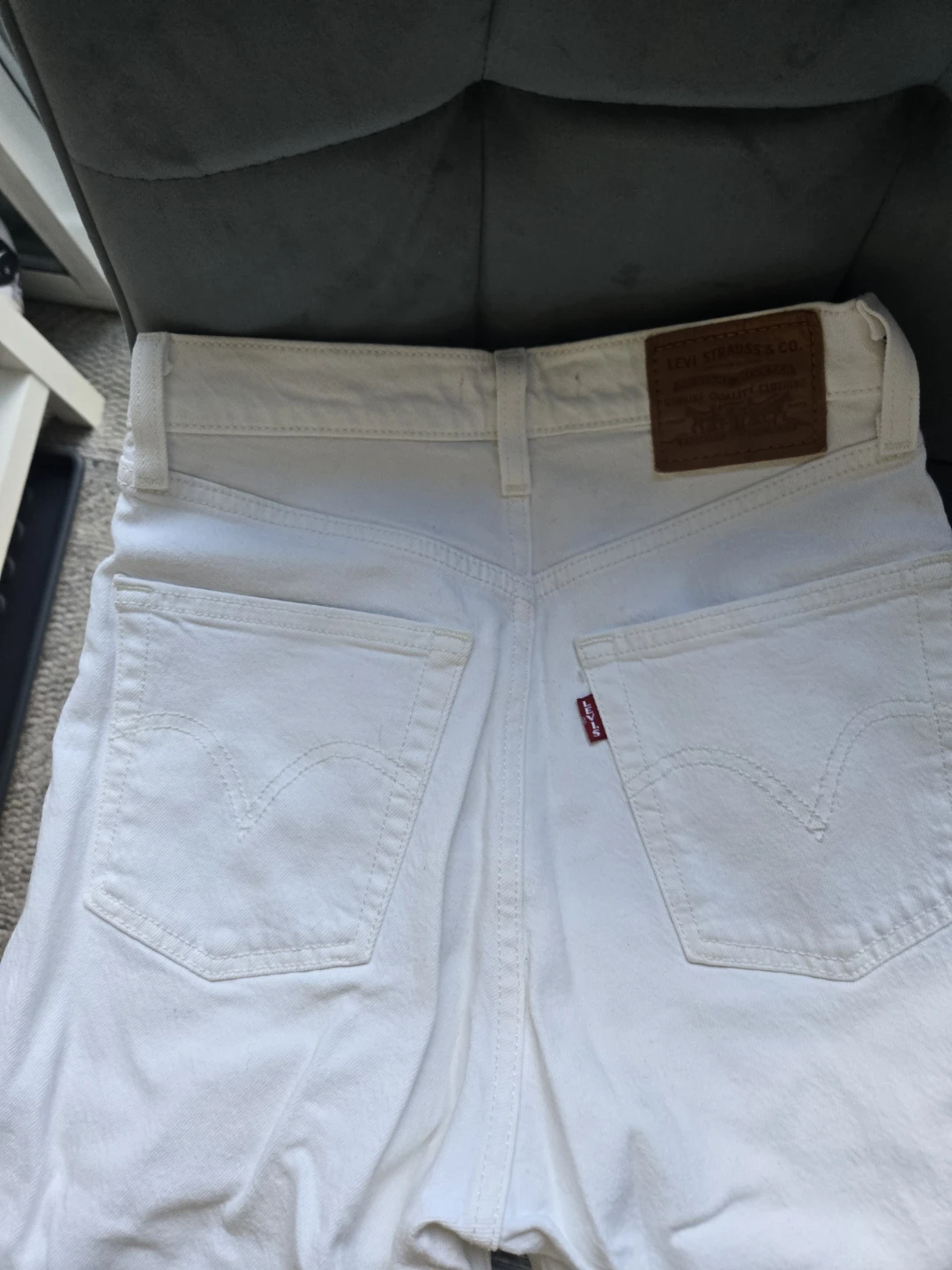 Levi's Ribcage Straight Jeans - White - Size 25 - photo 4