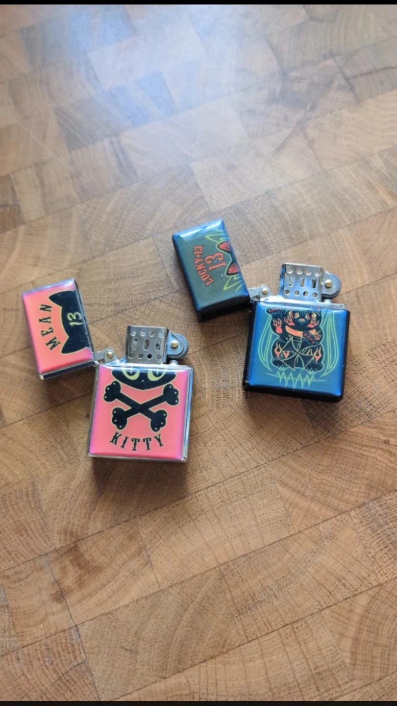 Novelty Lighters - photo 2