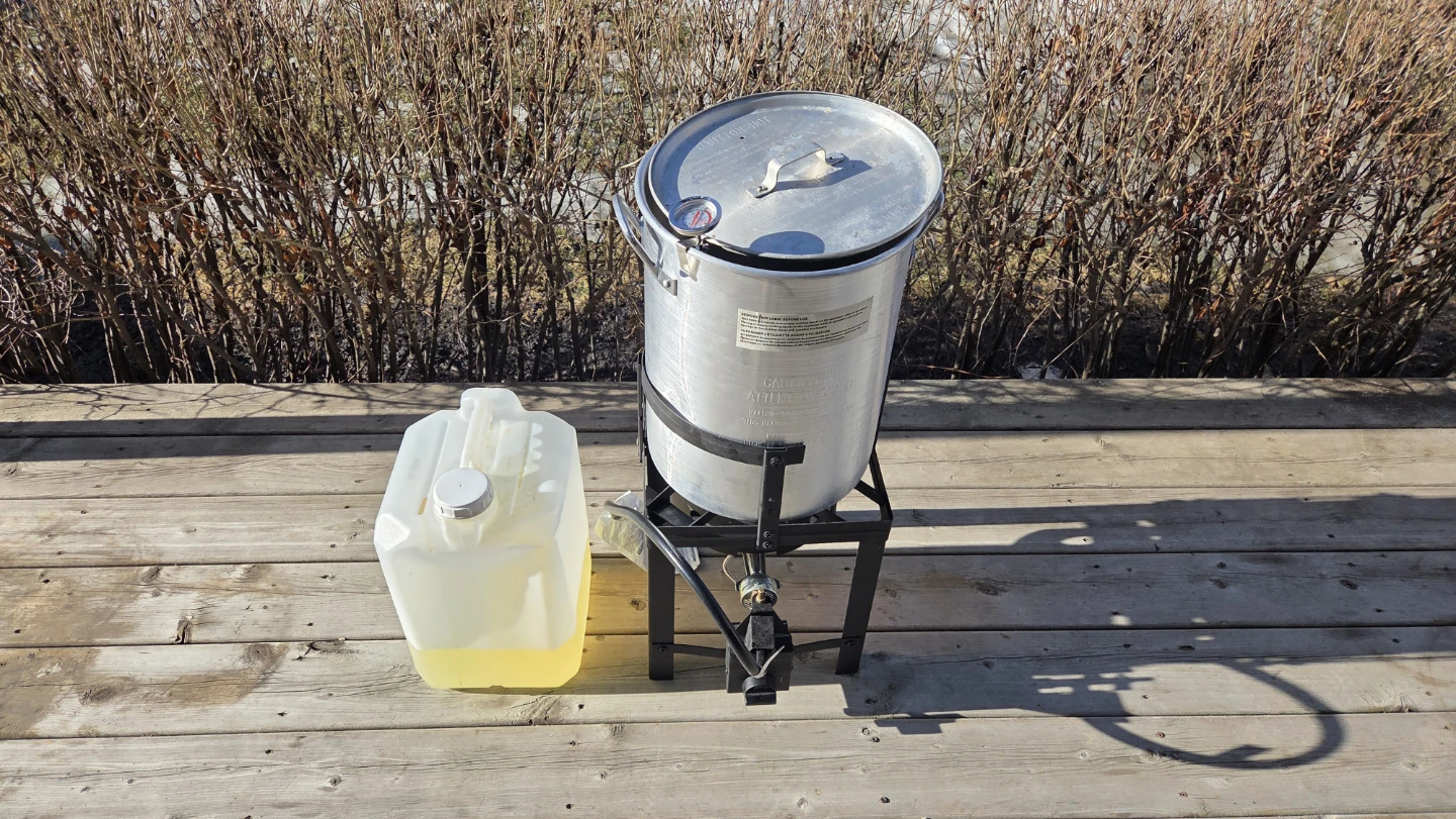 Turkey Fryer Pot with Thermometer and Propane Burner