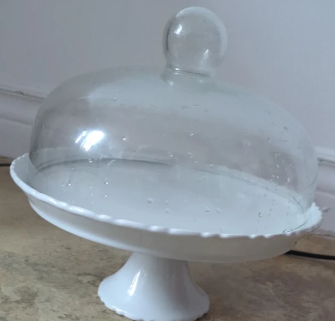 Cake stand