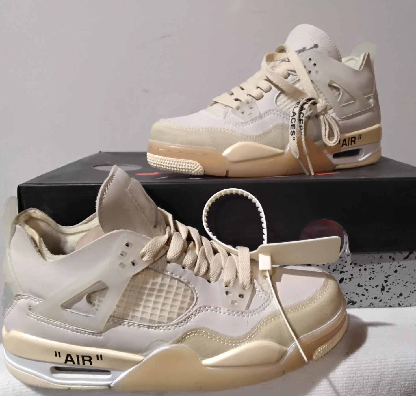 Air Jordan 4 Retro Off-White Sail Sneakers - photo 2