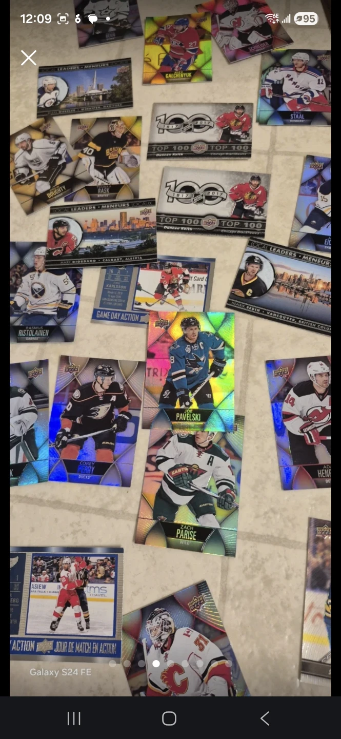 50  upper deck cards - photo 4